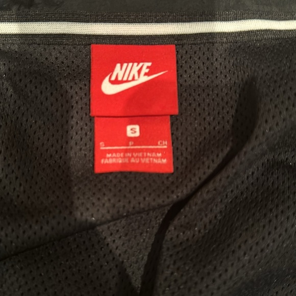 Nike Air Windbreaker Jacket - Picture 6 of 7